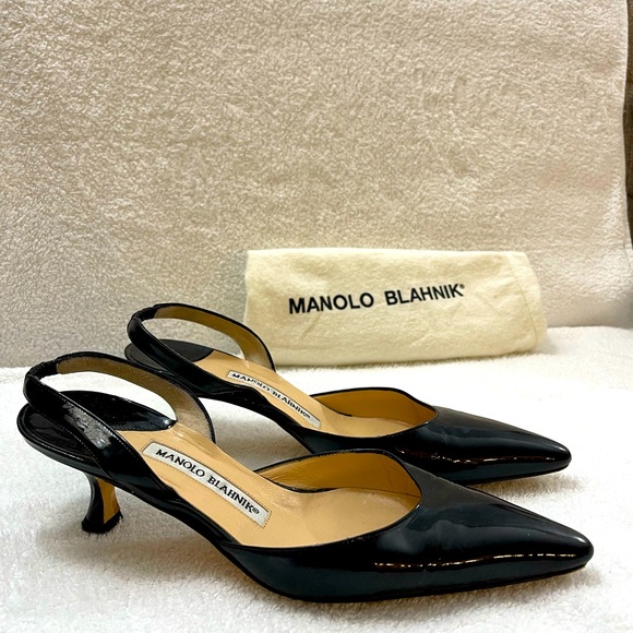 Manolo Blahnik Shoes - Manolo Blahnik Pointed Toe Pumps Kitten heel Black Size 6.5